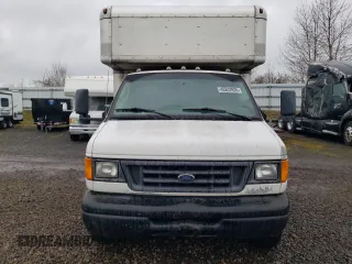 2006 Ford Econoline Cargo with VIN 1FDXE45S16HA83784, listed as a Copart auction lot 45242935 with 200,040 mi miles and Clean Title. Bid and sale history available at DreamBid. Image 5.