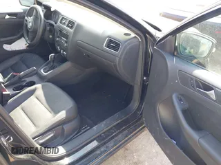 2012 Volkswagen Jetta SE z VIN 3VWDP7AJXCM339022, wystawiony jako IAAI lot #41688690 z przebiegiem 104 120 mil mil oraz . Historia ofert i sprzedaży dostępna na DreamBid. Obrazek 5.