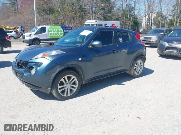 2013 Nissan Juke S with VIN JN8AF5MR2DT220192, listed as a IAAI auction lot 42114431 with 200,651 mi miles. Bid and sale history available at carsss.com. Image 2.