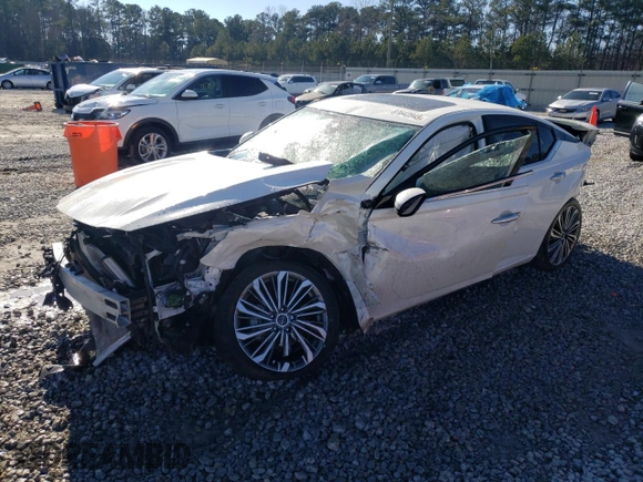 2023 Nissan Altima SL with VIN 1N4BL4EV7PN302500, listed as a Copart auction lot 42050125 with 36,016 mi miles and Salvage Title. Bid and sale history available at DreamBid. Image 1.
