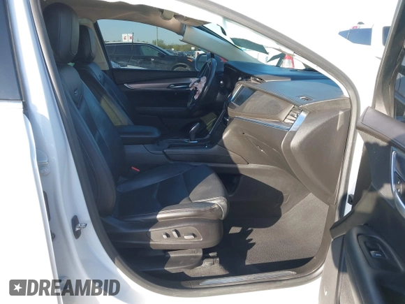 2018 Cadillac XT5 Luxury FWD z VIN 1GYKNCRS3JZ143354, wystawiony jako IAAI lot #41973536 z przebiegiem 101 327 mil mil oraz . Historia ofert i sprzedaży dostępna na DreamBid. Obrazek 5.