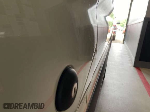 2018 Ford Transit с VIN 1FTYE1YM9JKB52110, выставлен на аукционе IAAI как лот 42610426 с пробегом 156 532 миль миль и . История ставок и продаж доступна на DreamBid. Изображение 4.