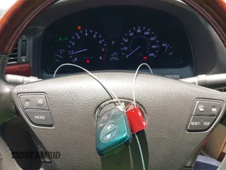 2010 Lexus LS 460 с VIN JTHCL5EF2A5007615, выставлен на аукционе IAAI как лот 42548904 с пробегом 199 235 миль миль и . История ставок и продаж доступна на DreamBid. Изображение 11.