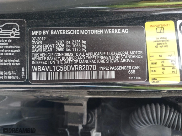 2013 BMW X1 xDrive28i with VIN WBAVL1C58DVR82070, listed as a IAAI auction lot 41849986 with 136,394 mi miles. Bid and sale history available at carsss.com. Image 9.