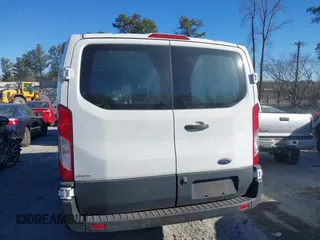 2017 Ford Transit z VIN 1FTYR1YM2HKB11090, wystawiony jako IAAI lot #41664444 z przebiegiem 82 959 mil mil oraz . Historia ofert i sprzedaży dostępna na DreamBid. Obrazek 16.