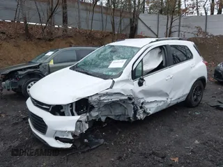 2020 Chevrolet Trax LT with VIN 3GNCJPSB6LL185803, listed as a IAAI auction lot 41915320 with 88,214 mi miles. Bid and sale history available at carsss.com. Image 2.