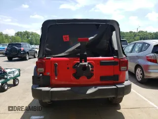 2016 Jeep Wrangler Unlimited Sport with VIN 1C4BJWDG9GL302542, listed as a Copart auction lot 63942405 with 174,632 mi miles and Clean title. Bid and sale history available at DreamBid. Image 6.