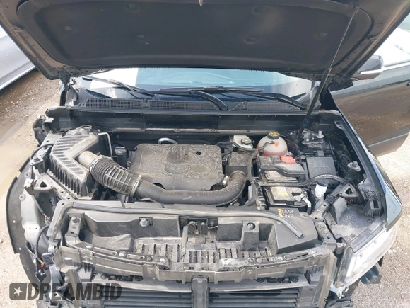 2023 GMC Acadia SLT z VIN 1GKKNUL46PZ220799, wystawiony jako IAAI lot #42414343 z przebiegiem 44 035 mil mil oraz . Historia ofert i sprzedaży dostępna na DreamBid. Obrazek 10.