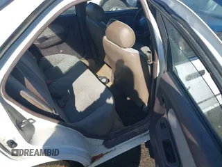 1997 Nissan Sentra XE z VIN 3N1AB41D2VL009030, wystawiony jako IAAI lot #41732648 z przebiegiem 266 188 mil mil oraz . Historia ofert i sprzedaży dostępna na DreamBid. Obrazek 8.