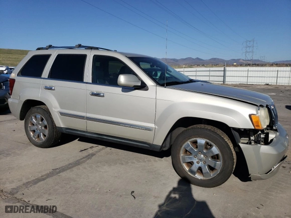2010 Jeep Grand Cherokee Limited with VIN 1J4RR5GT3AC135686, listed as a Copart auction lot 52961465 with 136,034 mi miles and Salvage Title. Bid and sale history available at carsss.com. Image 4.