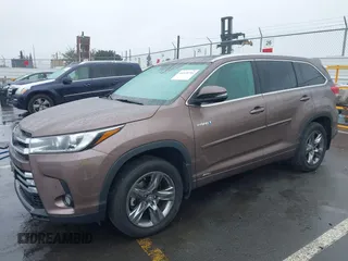 2018 Toyota Highlander Hybrid Limited with VIN 5TDDGRFH2JS039556, listed as a IAAI auction lot 41539754 with 71,924 mi miles and . Bid and sale history available at DreamBid. Image 18.