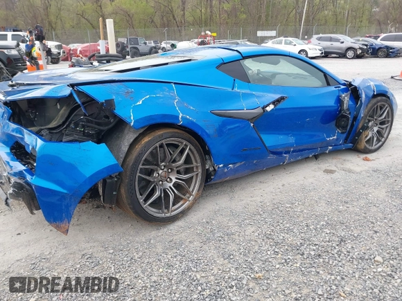 2024 Chevrolet Corvette 1LZ with VIN 1G1YD2D33R5610197, listed as a IAAI auction lot 41972596 with 5,136 mi miles and . Bid and sale history available at DreamBid. Image 4.