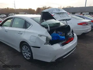 2017 Nissan Altima 2.5 SR with VIN 1N4AL3AP9HC207950, listed as a IAAI auction lot 40754028 with 104,981 mi miles. Bid and sale history available at carsss.com. Image 6.
