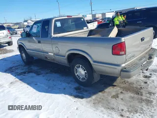 1999 GMC Sonoma SLS with VIN 1GTDT19X9X8531949, listed as a IAAI auction lot 41608606 with 127,664 mi miles. Bid and sale history available at carsss.com. Image 3.