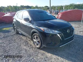 2021 Nissan Kicks S z VIN 3N1CP5BV6ML504658, wystawiony jako IAAI lot #42354268 z przebiegiem 124 499 mil mil oraz . Historia ofert i sprzedaży dostępna na DreamBid. Obrazek 1.