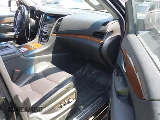 2020 Cadillac Escalade Luxury with VIN 1GYS3BKJ0LR129965, listed as a IAAI auction lot 42084752 with 133,390 mi miles and . Bid and sale history available at DreamBid. Image 5.