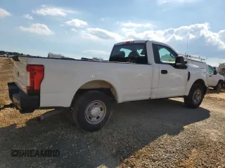 2018 Ford F-250 XL z VIN 1FTBF2A60JEB43301, wystawiony jako Copart lot #72431894 z przebiegiem 49 141 mil mil oraz Czysty tytuł • Clean title. Historia ofert i sprzedaży dostępna na DreamBid. Obrazek 3.