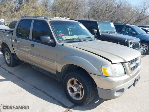 2005 Ford Explorer Sport Trac XLS with VIN 1FMZU67K75UB60359, listed as a IAAI auction lot 41805854 with 174,352 mi miles. Bid and sale history available at carsss.com. Image 1.