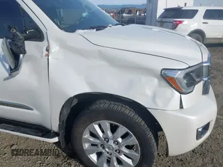 2020 Toyota Sequoia Platinum with VIN 5TDDY5G10LS175226, listed as a IAAI auction lot 41502259 with 75,043 mi miles. Bid and sale history available at carsss.com. Image 16.