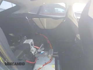 2013 Tesla Model S Performance с VIN 5YJSA1CP7DFP25848, выставлен на аукционе IAAI как лот 42511007 с пробегом 144 321 миль миль и . История ставок и продаж доступна на DreamBid. Изображение 8.