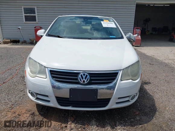 2008 Volkswagen Eos Lux z VIN WVWFA71F88V018635, wystawiony jako IAAI lot #42220306 z przebiegiem 155 448 mil mil oraz . Historia ofert i sprzedaży dostępna na DreamBid. Obrazek 12.