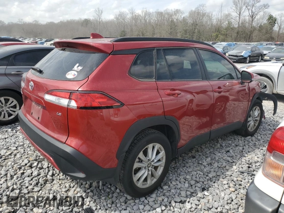 2022 Toyota Corolla Cross LE z VIN 7MUCAAAG6NV027435, wystawiony jako Copart lot #47692545 z przebiegiem 30 376 mil mil oraz Szkody całkowita. Historia ofert i sprzedaży dostępna na DreamBid. Obrazek 3.