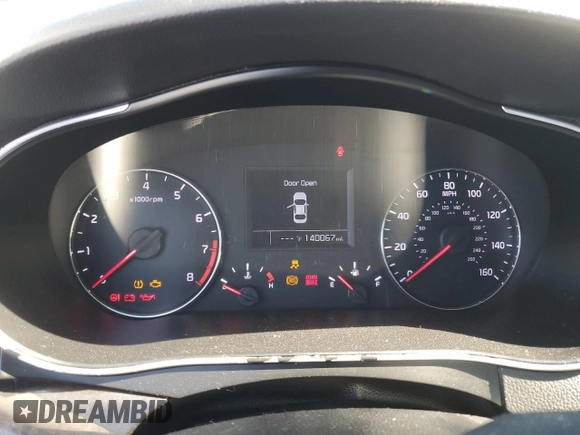 2016 Kia Cadenza Premium with VIN KNALN4D7XG5201072, listed as a Copart auction lot 82614604 with 140,067 mi miles and Clean Title. Bid and sale history available at carsss.com. Image 9.