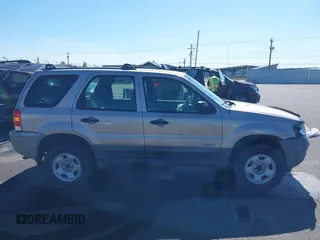 2001 Ford Escape XLS с VIN 1FMYU01B11KA16460, выставлен на аукционе IAAI как лот 42346546 с пробегом 264 160 миль миль и . История ставок и продаж доступна на DreamBid. Изображение 13.