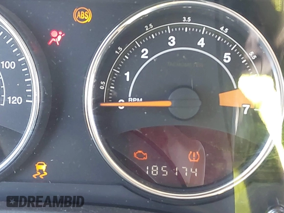 2014 Jeep Compass Latitude with VIN 1C4NJCEB0ED660019, listed as a IAAI auction lot 41200065 with 185,174 mi miles. Bid and sale history available at carsss.com. Image 15.