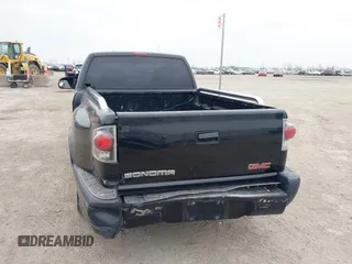 1999 GMC Sonoma with VIN 1GTCS1448X8529251, listed as a IAAI auction lot 41493556 with 291,159 mi miles and . Bid and sale history available at DreamBid. Image 6.