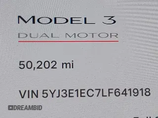2020 Tesla Model 3 Performance z VIN 5YJ3E1EC7LF641918, wystawiony jako IAAI lot #41984261 z przebiegiem 50 202 mil mil oraz . Historia ofert i sprzedaży dostępna na DreamBid. Obrazek 16.