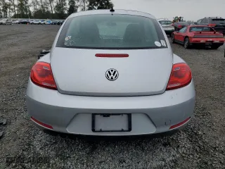 2012 Volkswagen Beetle 2.5L w/Sun PZEV with VIN 3VWJP7AT6CM630282, listed as a Copart auction lot 71096824 with 85,312 mi miles and Clean Title. Bid and sale history available at carsss.com. Image 6.