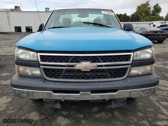 2006 Chevrolet Silverado 1500 LS with VIN 1GCEC14V56Z293424, listed as a Copart auction lot 51765845 with 238,986 mi miles and Clean Title. Bid and sale history available at carsss.com. Image 5.