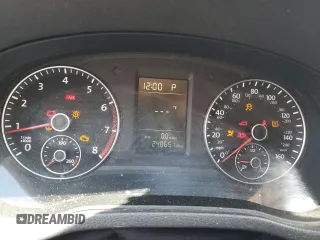 2013 Volkswagen Passat S с VIN 1VWAP7A39DC113688, выставлен на аукционе Copart как лот 55616515 с пробегом 248 651 миль миль и Списание • Salvage title. История ставок и продаж доступна на DreamBid. Изображение 9.
