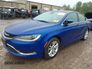 2015 Chrysler 200 Limited z VIN 1C3CCCAB8FN666691, wystawiony jako IAAI lot #42332599 z przebiegiem 101 480 mil mil oraz . Historia ofert i sprzedaży dostępna na DreamBid. Obrazek 17.