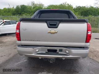 2007 Chevrolet Avalanche LTZ with VIN 3GNEC12J67G134064, listed as a IAAI auction lot 42029811 with 1 mi miles. Bid and sale history available at carsss.com. Image 16.