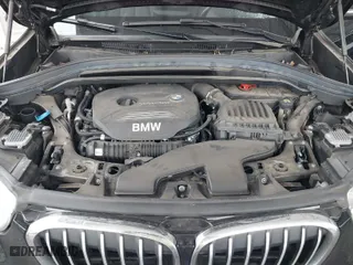 2019 BMW X1 sDrive28i with VIN WBXHU7C54K3H45266, listed as a IAAI auction lot 41572498 with 81,303 mi miles. Bid and sale history available at carsss.com. Image 10.