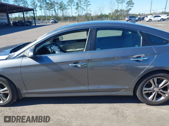 2018 Hyundai Sonata Limited with VIN 5NPE34AF3JH650520, listed as a IAAI auction lot 41292572 with 110,031 mi miles. Bid and sale history available at carsss.com. Image 14.