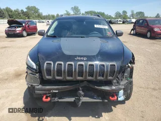 2016 Jeep Cherokee Trailhawk with VIN 1C4PJMBS5GW179046, listed as a Copart auction lot 61677425 with 88,694 mi miles and Salvage title. Bid and sale history available at DreamBid. Image 5.