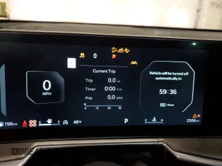 2025 Kia Sorento X-Line SX Prestige z VIN 5XYRKDJF7SG317606, wystawiony jako Copart lot #42024195 z przebiegiem 2566 mil mil oraz Szkoda całkowita • Salvage title. Historia ofert i sprzedaży dostępna na DreamBid. Obrazek 9.