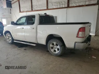 2020 Ram 1500 Big Horn z VIN 1C6SRFBT7LN190032, wystawiony jako Copart lot #46864795 z przebiegiem 79 484 mil mil oraz Szkoda całkowita • Salvage title. Historia ofert i sprzedaży dostępna na DreamBid. Obrazek 2.