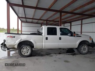 2015 Ford F-250 Lariat with VIN 1FT7W2B62FED25206, listed as a IAAI auction lot 42633364 with 199,283 mi miles and . Bid and sale history available at DreamBid. Image 13.