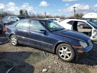 2002 Mercedes-Benz C 230/260/280/320 with VIN WDBRF61J42F262487, listed as a Copart auction lot 47354225 with 128,238 mi miles and Salvage Title. Bid and sale history available at DreamBid. Image 4.