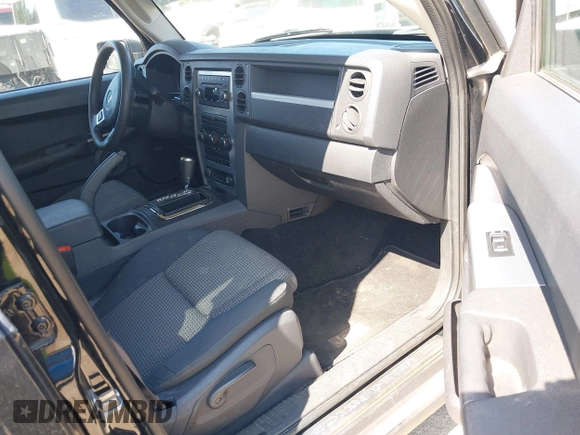 2008 Jeep Commander Sport with VIN 1J8HH48K28C180481, listed as a IAAI auction lot 42402789 with 215,404 mi miles and . Bid and sale history available at DreamBid. Image 5.