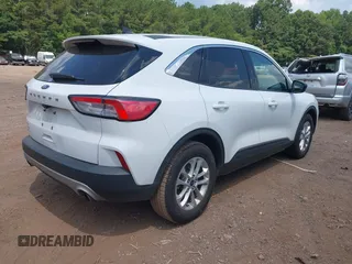 2022 Ford Escape SE z VIN 1FMCU0G66NUB82519, wystawiony jako IAAI lot #42444455 z przebiegiem 102 980 mil mil oraz . Historia ofert i sprzedaży dostępna na DreamBid. Obrazek 4.
