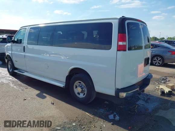 2005 Chevrolet Express Passenger с VIN 1GAHG39UX51132926, выставлен на аукционе IAAI как лот 42354919 с пробегом 148 739 миль миль и . История ставок и продаж доступна на DreamBid. Изображение 3.