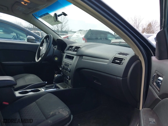 2012 Ford Fusion SE with VIN 3FAHP0HAXCR375304, listed as a IAAI auction lot 41923537 with 253,118 mi miles. Bid and sale history available at carsss.com. Image 5.