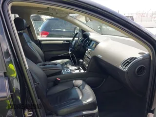 2008 Audi Q7 3.6L with VIN WA1AY74L28D045529, listed as a IAAI auction lot 42109500 with 211,333 mi miles. Bid and sale history available at carsss.com. Image 5.