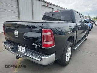 2022 Ram 1500 Big Horn z VIN 1C6RRFFG7NN179014, wystawiony jako IAAI lot #42526383 z przebiegiem 84 273 mil mil oraz . Historia ofert i sprzedaży dostępna na DreamBid. Obrazek 2.