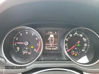 2017 Volkswagen Passat S z VIN 1VWAT7A33HC033174, wystawiony jako Copart lot #57341605 z przebiegiem 197 560 mil mil oraz Szkoda całkowita • Salvage title. Historia ofert i sprzedaży dostępna na DreamBid. Obrazek 9.